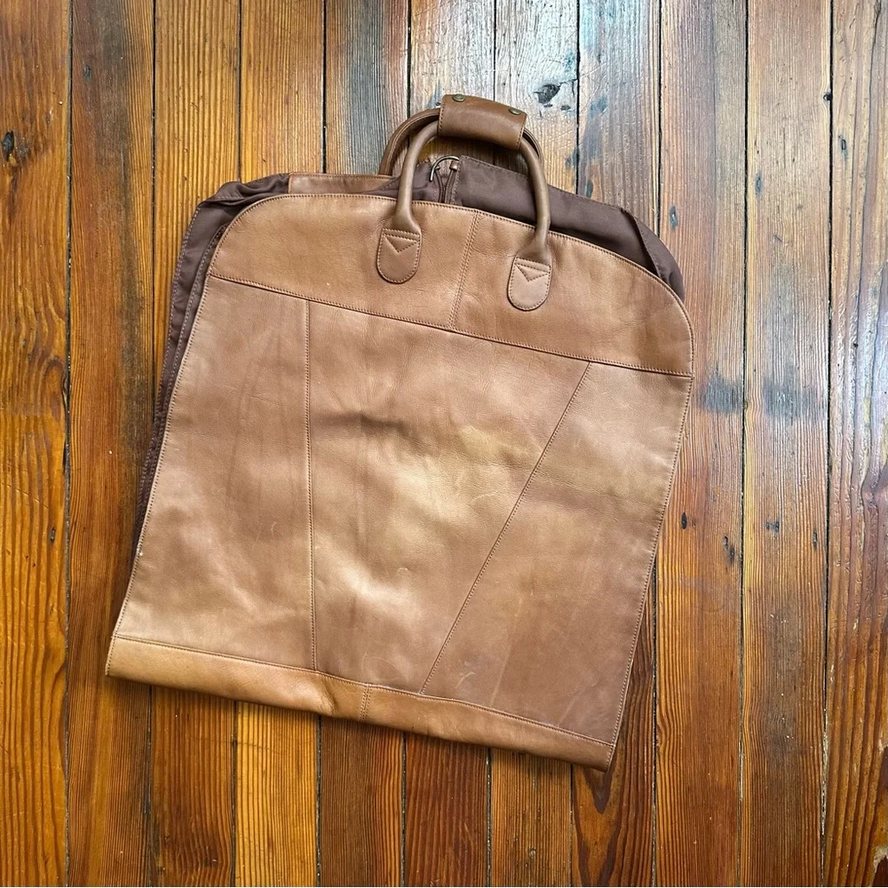 Boulder Ridge leather garment bag